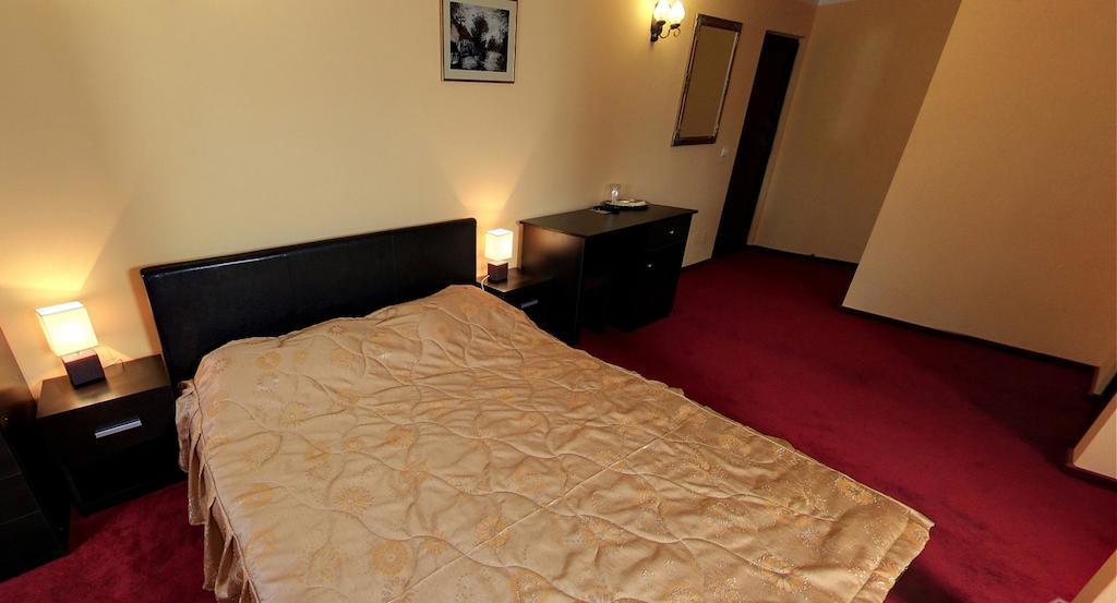 פיטסטי La Storia Guest House מראה חיצוני תמונה