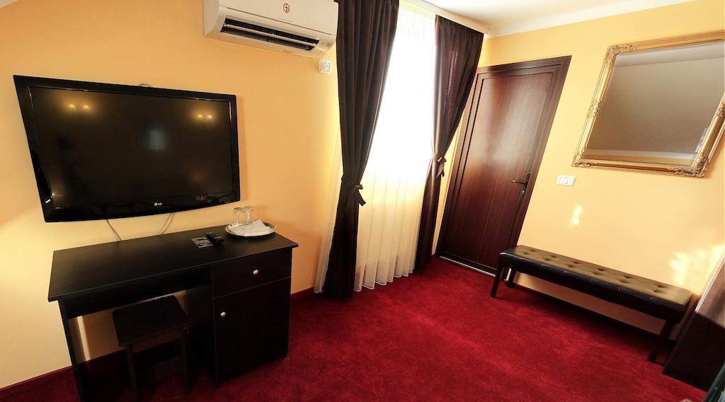 פיטסטי La Storia Guest House מראה חיצוני תמונה