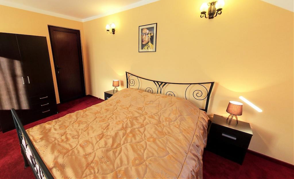 פיטסטי La Storia Guest House מראה חיצוני תמונה